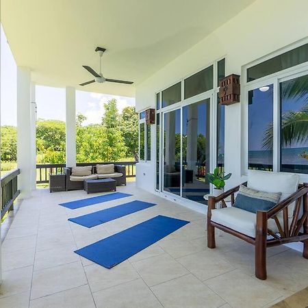 Ivy'S Cove Beach Side Condo - Luxury Villa Whitehouse Dış mekan fotoğraf