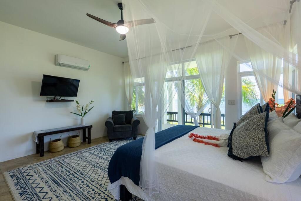 Ivy'S Cove Beach Side Condo - Luxury Villa Whitehouse Dış mekan fotoğraf